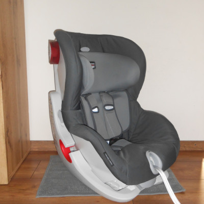 Britax-Römer King II gyerekülés 9-18 kg (bekötés fényjelzővel)