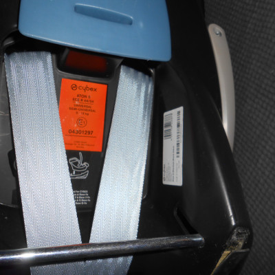 Cybex Aton 5 babahordozó + Aton base2-fix isofix talp
