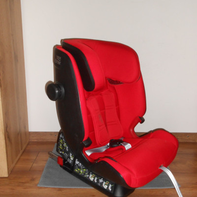 Britax Römer Advansafix IV R isofix gyerekülés 9-36 kg
