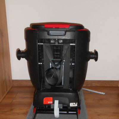 Britax Römer Advansafix IV R isofix gyerekülés 9-36 kg