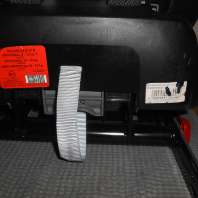 Britax Römer Advansafix IV R isofix gyerekülés 9-36 kg