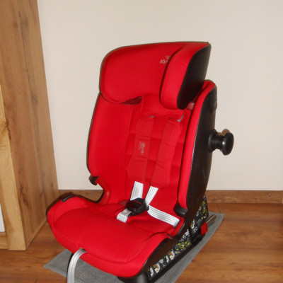 Britax Römer Advansafix IV R isofix gyerekülés 9-36 kg