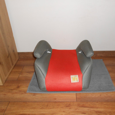 Légáteresztő ülésmagasító 15-36 kg újszerű