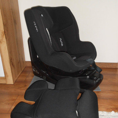 Nuna Rebl 360 forgatható gyerekülés 0-18 kg (fekete)