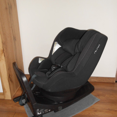 Nuna Rebl 360 forgatható gyerekülés 0-18 kg (fekete)