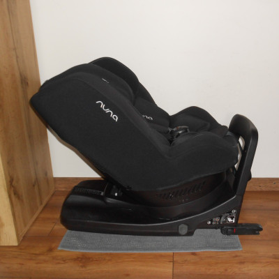 Nuna Rebl 360 forgatható gyerekülés 0-18 kg (fekete)