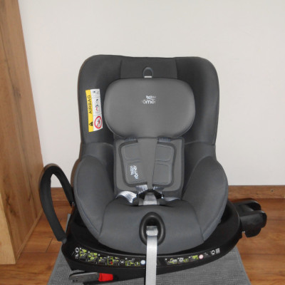 Britax Römer Dualfix 2 R I-size 360°ban forgatható gyerekülés