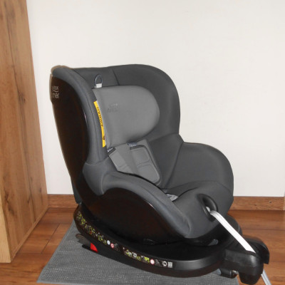 Britax Römer Dualfix 2 R I-size 360°ban forgatható gyerekülés