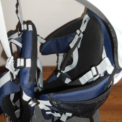 Bébé Comfort fémvázas háti hordozó, túra hordozó 