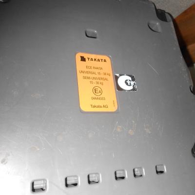 Gyári BMW isofixes 15-36 kg gyerekülés