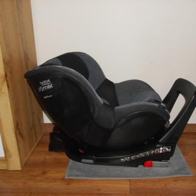 Britax Römer Dualfix M I-size 360° gyerekülés